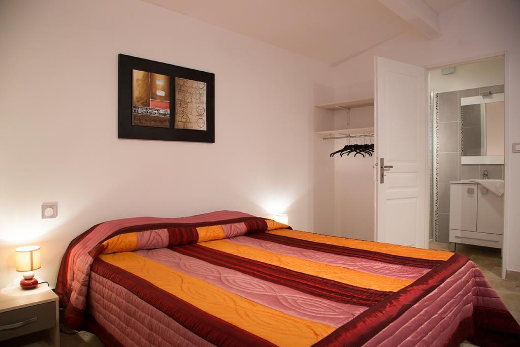 Appartements " Le Clos De La Cerisaie" 카스티용-뒤-가르 외부 사진