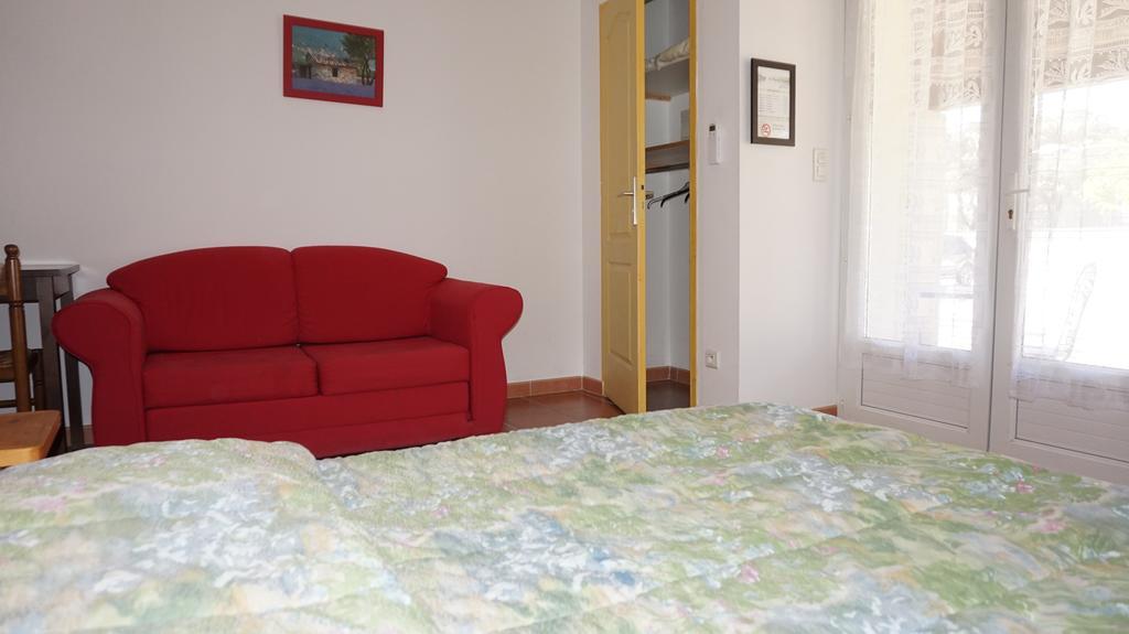 Appartements " Le Clos De La Cerisaie" 카스티용-뒤-가르 외부 사진