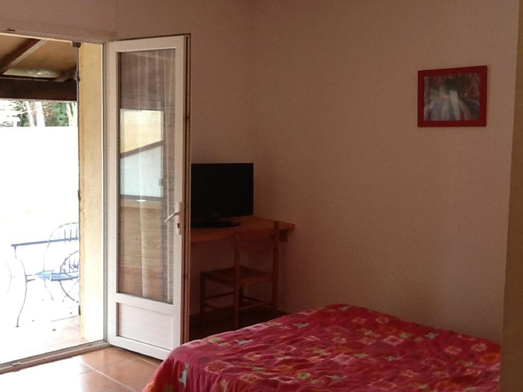 Appartements " Le Clos De La Cerisaie" 카스티용-뒤-가르 객실 사진