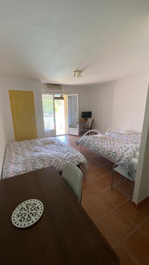 Appartements " Le Clos De La Cerisaie" 카스티용-뒤-가르 외부 사진